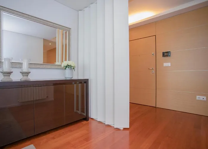 Liiiving - Bdv Red Порту