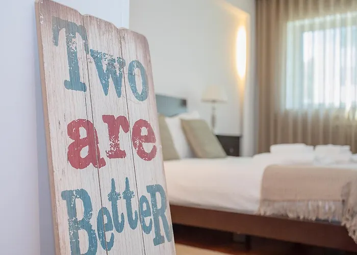 Liiiving - Bdv Red * Porto