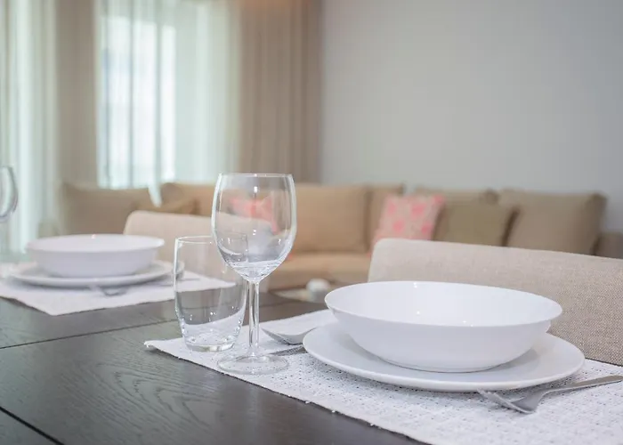 Liiiving - Bdv Red * Oporto